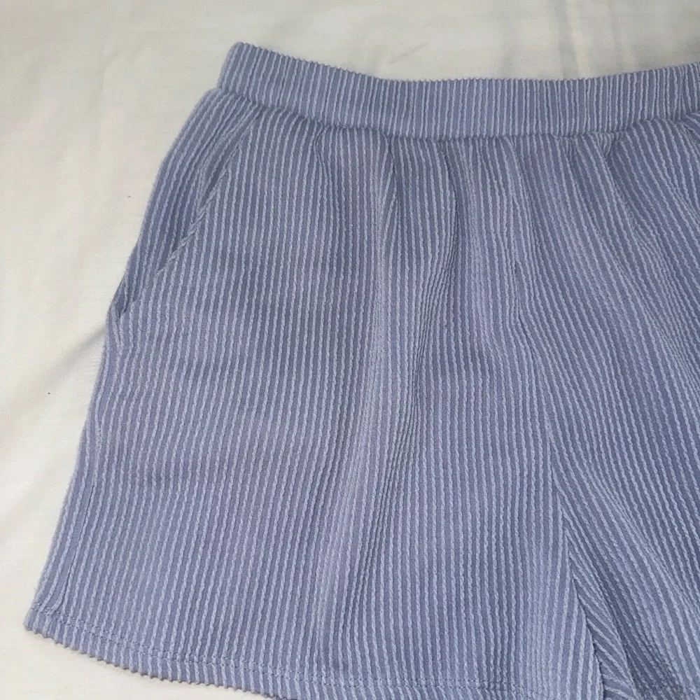 Tres Bien Blue Ribbed Lounge Set Oversized Top and Matching Casual Shorts Size M